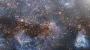 NASA-Astrophysikerin Michelle Thaller und die Physikerin Saskia Grunau spielen mit sogenannten Wurmlöchern und kosmischen Strings Möglichkeiten durch, die eine Zeitreise theoretisch erlauben würden. NASA-Astrophysikerin Michelle Thaller und die Physikerin Saskia Grunau spielen mit sogenannten Wurmlöchern und kosmischen Strings Möglichkeiten durch, die eine Zeitreise theoretisch erlauben würden.