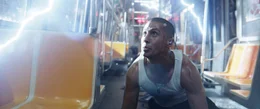 Theo (Carlito Olivero)