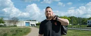 Neuanfang nach acht Jahren Gefängnis: "37°" begleitet Alex (32) auf seinen ersten Schritten in Freiheit.