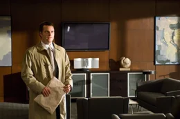 Von Jason Colvin (Chris O'Donnell) erf&auml;hrt Max, woran seine Frau vor ihrem Tod gearbeitet hat - ein heikler Auftrag der Regierung. Jason verspricht, f&uuml;r Max auszusagen, wenn dieser ihn besch&uuml;tzt.