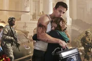 Channing Tatum (John Cale), Joey King (Emily).