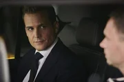 l: Harvey Specter (Gabriel Macht), r: Mike Ross (Patrick J. Adams)