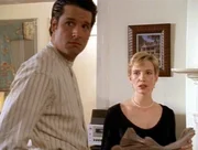 Patrizia (Ashley Gardner) kann es kaum glauben, dass ihr verstorbener Mann alle Aktien ver&auml;u&szlig;ert haben soll. Doch er steht ihr auch nach dem Tod zur Seite und kann bald den Betrug von Kris (David Starzyk) aufdecken.