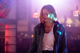Ava (Jessica Chastain)