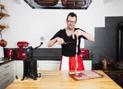 SRF bi de Lüt Männerküche Folge 3 Stefan JJ Maeder SRF bi de Lüt Männerküche Folge 3 Stefan JJ Maeder