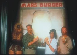 Doug (Arnold Schwarzenegger, 2.v.l.)