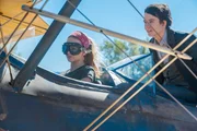 L-R: Tulsa (Britt Robertson) und Gardner (Asa Butterfield)
