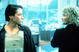 Utah (Keanu Reeves, li.) beginnt seinem Kumpel Bodhi (Patrick Swayze) zu misstrauen.