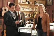 (l-r) Jason Gray-Stanford as Lieutenant Disher, Ted Levine as Captain Stottlemeyer, Traylor Howard as Natalie Teeger