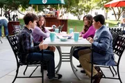 V.l.: Luke (Nolan Gould), Zoe (Brooke Star), Piper (Chelsea Summer), Manny (Rico Rodriguez)