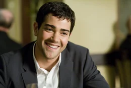 Ehrgeizig wie der junge TV- Lokaljournalist C.J. Nicholas (Jesse Metcalfe) ist, will er seine Karriere vor dem Aus retten und setzt dabei sein Leben aufs Spiel ...