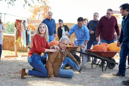 Es gibt &Auml;rger auf der Farm von Hank (Gregory Harrison, Mi.).