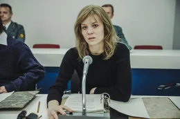 Gudrun Ensslin (Lilith Stangenberg) beim Stammheim-Prozess