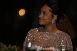 Cassidy (Kiersey Clemons)
