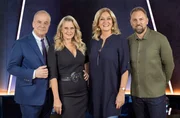 NORDDEUTSCHER RUNDFUNK „NDR Talk Show”: Bettina Tietjens neuer Partner heißt Steven Gätjen. Steven Gätjen (r.) gehört künftig mit Hubertus Meyer-Burckhardt, Barbara Schöneberger und Bettina Tietjen (v.l.) zum Moderator*innen-Team der "NDR Talk Show". NORDDEUTSCHER RUNDFUNK „NDR Talk Show”: Bettina Tietjens neuer Partner heißt Steven Gätjen. Steven Gätjen (r.) gehört künftig mit Hubertus Meyer-Burckhardt, Barbara Schöneberger und Bettina Tietjen (v.l.) zum Moderator*innen-Team der "NDR Talk Show".