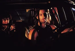 TEXT: Maggie (Adrienne Barbeau), Snake Plissken (Kurt Russell) CHANNEL: AXN TITLE: Escape from New York (ENG) / Die Klapperschlange (GER) YEAR: 1981 DIRECTOR: John Carpenter CAST: Kurt Russell, Lee Van Cleef, Donald Pleasence GENRE: Action COUNTRY: USA/UK .