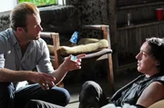 Kann Jesse Hills (Chris Coy, r.) Steve und Danny (Scott Caan, l.) bei den Ermittlungen in einem neuen Fall weiterhelfen? Kann Jesse Hills (Chris Coy, r.) Steve und Danny (Scott Caan, l.) bei den Ermittlungen in einem neuen Fall weiterhelfen?