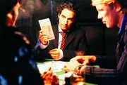 Welches Spiel spielt Jan Holting (Diego Wallraff, M.), ein ehemaliger Kollege Taubes beim BKA, wirklich?; Welches Spiel spielt Jan Holting (Diego Wallraff, M.), ein ehemaliger Kollege Taubes beim BKA, wirklich?