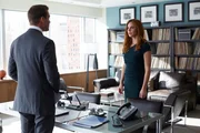 Harvey (Gabriel Macht) hat viel Respekt für seine Kollegin Donna (Sarah Rafferty), deren messerscharfen Verstand und Wissen über alle Vorgänge in der Kanzlei ihn immer wieder beeindrucken.