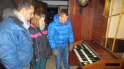 Was ist die Orgel noch wert?  (v.re.n.li.: Otto Schulte, Nadine und Jerson)