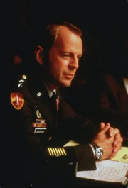 General William Devereaux (Bruce Willis)