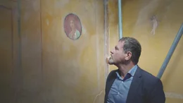Im Triclinium, dem r&ouml;mischen Speisezimmer, befanden sich h&auml;ufig Portraits der Besitzer eines Hauses. Grabungsleiter Massimo Osanna ist besonders begeistert von dieser Darstellung eine Frau, der offenbar das "Haus mit Garten" geh&ouml;rte.