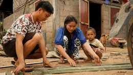 Hausbau am Mekong.