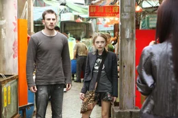 Nick Gant (Chris Evans), Cassie Holmes (Dakota Fanning)