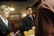 Die verzweifelte Suche nach Daniela beginnt: Scott Valens (Danny Pino, r.) und Lilly Rush (Kathryn Morris, l.) ...