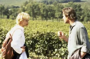 L-R: Kate (Meg Ryan), Luc Teyssier (Kevin Kline)