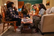 v.li.: Ayesha (Ayo Edebiri), Gregory Eddie (Tyler James Williams), Erika (Courtney Taylor), Jacob Hill (Chris Perfetti), Janine Teagues (Quinta Brunson) v.li.: Ayesha (Ayo Edebiri), Gregory Eddie (Tyler James Williams), Erika (Courtney Taylor), Jacob Hill (Chris Perfetti), Janine Teagues (Quinta Brunson)