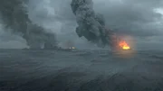 Brennende Schiffe auf dem Meer