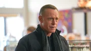 Hank Voight (Jason Beghe)