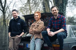 L-R: Director Marc Schie&szlig;er, Malina (Sina Martens), Enno (Artjom Gilz)