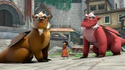 Derke (rechts) möchte herausfinden, was der neue Drache (links) vorhat und fragt ihn aus. Er muss aufpassen, dass er sich nicht ärgert und wieder zum Hamster wird.