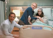 Böse Blicke für den Doktor: Lyndsy Fonseca als Patientin Addie (r.) Böse Blicke für den Doktor: Lyndsy Fonseca als Patientin Addie (r.)