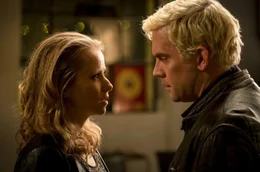 K&uuml;nstleragentin Franzi (Susanne Bormann) m&ouml;chte aus Sven (Sebastian Bezzel) ein Double f&uuml;r ihren heruntergekommenen Star machen.