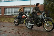 Margaret (Sarah Carter) und Hal (Drew Roy)
