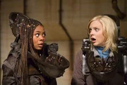 S&auml;gen oder Nichts&auml;gen, das ist hier die Frage: Cindy Campbell (Anna Faris, r.) und Brenda (Regina Hall, l.) ...