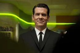 Kay (Josh Brolin)