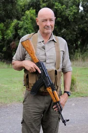 Joe White (Terry O'Quinn)