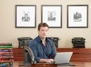 (2. Staffel) - Seine scharfe Zunge und seine spitzen Bemerkungen machen es nicht immer leicht, mit Richard Castle (Nathan Fillion) zusammen zu arbeiten. (2. Staffel) - Seine scharfe Zunge und seine spitzen Bemerkungen machen es nicht immer leicht, mit Richard Castle (Nathan Fillion) zusammen zu arbeiten.