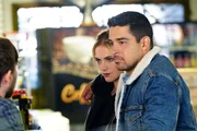 Um den Kopf eines Drogenrings aufzudecken, mimen Bishop (Emily Wickersham, l.) und Torres (Wilmer Valderrama, r.) in ihrem Undercover-Einsatz ein kriminelles Pärchen, Doch dann begeht Torres einen folgenschweren Fehler ... Um den Kopf eines Drogenrings aufzudecken, mimen Bishop (Emily Wickersham, l.) und Torres (Wilmer Valderrama, r.) in ihrem Undercover-Einsatz ein kriminelles Pärchen, Doch dann begeht Torres einen folgenschweren Fehler ...