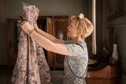 Ada Harris (Lesley Manville)