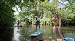 Stand-up-paddling auf der Erft ist ein gro&szlig;er Spa&szlig; - sowohl f&uuml;r Anf&auml;nger als auch f&uuml;r erfahrenere Fahrer.