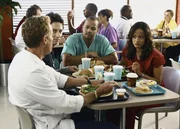 'Scrubs - Die Anfänger', 'Mein voller Durchblick.' J.D. und Elliot haben einander beinahe geküsst. Dr. Cox behandelt einen Patienten, dessen mysteriöses Leiden er nicht finden kann. Im Bild: John C. McGinley, Zach Braff, Donald Faison, Judy Reyes.