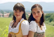 Beste Freundinnen: Katharina (Henriette Richter-Röhl, re.) und Elena (Ina Paule Klink). Beste Freundinnen: Katharina (Henriette Richter-Röhl, re.) und Elena (Ina Paule Klink).