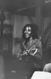 Eine der großen Protesthymnen von Bob Marley ist "Get Up, Stand Up".