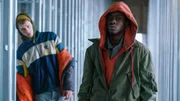 Colson Baker (l.) als Jurgis and Ashton Sanders (r.) als Gabriel