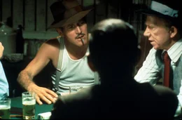 Henry (Paul Newman, l.) war vor Jahren in Fachkreisen ein gefeierter Betr&uuml;ger, der in letzter Zeit allerdings mehr mit dem Alkohol als mit der Polizei zu k&auml;mpfen hat ...